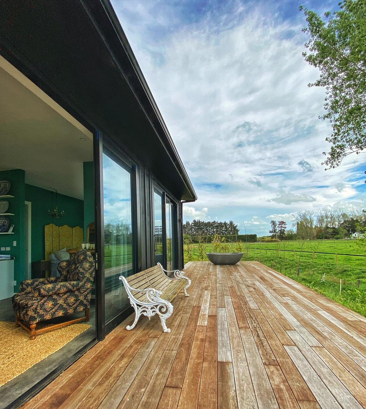 Вилла Stablehouse Garden Shed Мастертон Экстерьер фото
