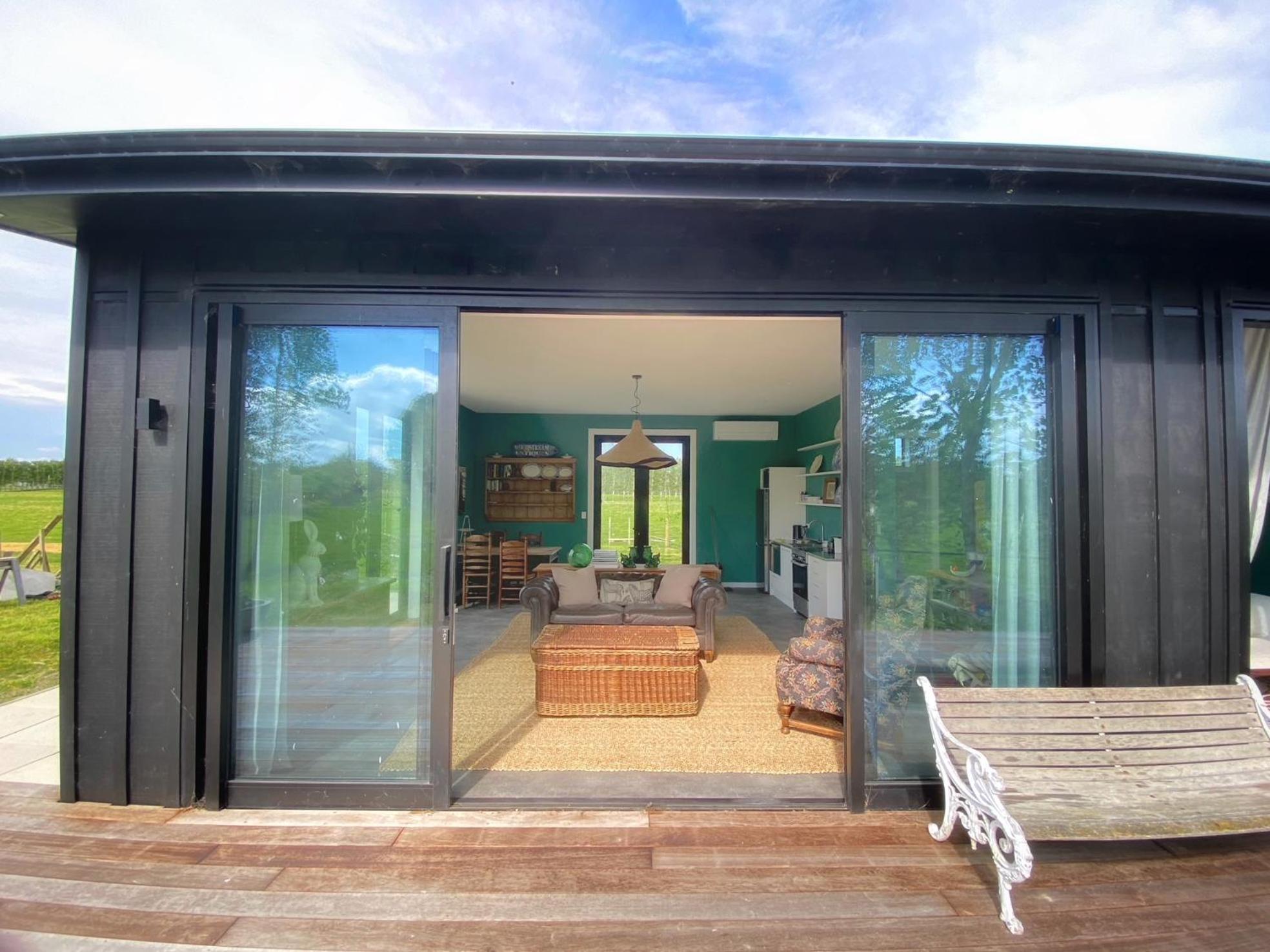 Вилла Stablehouse Garden Shed Мастертон Экстерьер фото